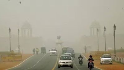 Despite clear skies on Delhi weather forecast, air quality to dip this week