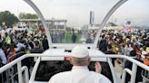 Pope Francis leaves South Sudan, bound for Rome