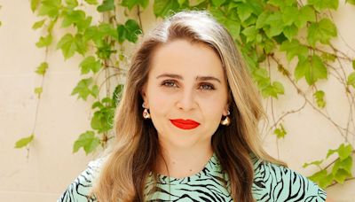 Inside Mae Whitman’s Private World - E! Online