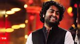 West Bengal: Behrampore district judge's picture with Arijit in court raises eyebrows | Kolkata News - Times of India