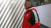 A puro silbidos: el hostil recibimiento de los hinchas de River a Martín Demichelis en el amistoso frente a Millonarios