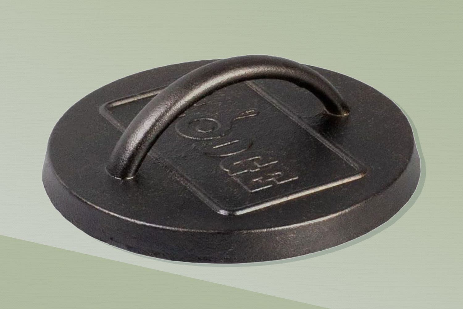 All You Need to Make the Smash Burgers of Your Dreams Is This $15 Lodge Cast Iron Burger Press