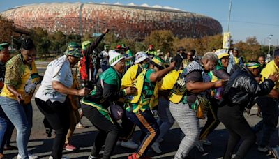 El Congreso Nacional Africano celebra su último gran mitin antes de las legislativas en Sudáfrica