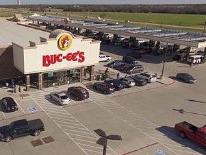 Billboard for Buc-ee's convenience store pops up along I-96 in Michigan: What we know