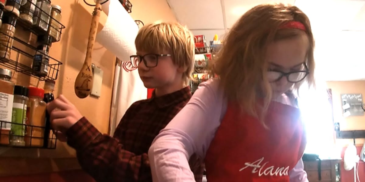 MasterChef Jr. contestant teaches younger sister with speech apraxia how to cook