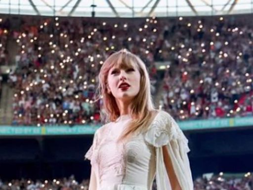 Gracie Abrams Reveals What Travis Kelce Said Before Taking Stage At Taylor Swift's Eras Tour - News18