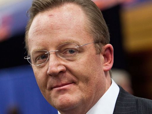 Warner Bros. Discovery Taps Robert Gibbs, Former White House Press Secretary, as Communications Chief