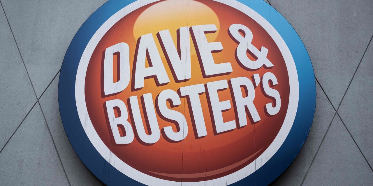 Dave & Buster’s allowing arcade gambling raises ‘significant concerns,’ advocacy group says