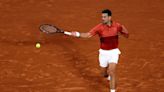 Novak Djokovic golpea la mesa y suma a las quejas contra el público francés de Roland Garros - La Tercera