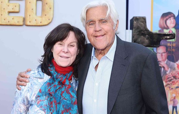 Jay Leno and Wife Mavis Share Smiles at “Unfrosted” Red Carpet Premiere amid Her Dementia Diagnosis