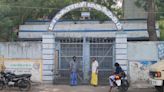 Residents of Jailpettai oppose Tiruchi Corproration’s move to convert dispensary into rehabilitation centre