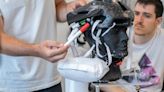 Un casco con airbag, el invento que puede salvar la vida de los ciclistas