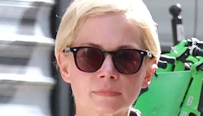 Michelle Williams enjoys shopping spree amid Paris Fashion Week