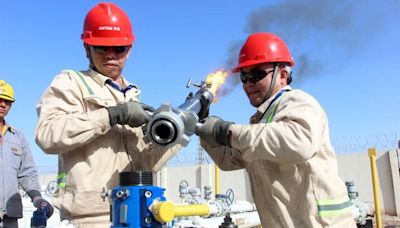 Opep+ prorroga cortes na produção de petróleo até 2025 Por Reuters