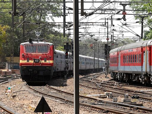 Mumbai local train update: 5-hour Jumbo block between Borivali-Ram Mandir station on June 30, check timing | Today News