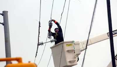 Texas launches new investigation into Houston's power utility following deadly outages after Beryl