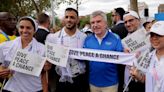 Llamamiento por la paz de los deportistas y Thomas Bach desde la Villa Olímpica