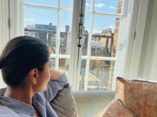 Kareena Kapoor Drops Beautiful Photo From London Vacation, Calls It ‘Sundays By My Window’; See Here - News18