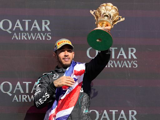 En un emocionante Gran Premio Británico, Hamilton gana dejando atrás a Verstappen