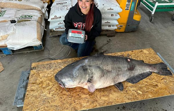New Richmond, Ohio teen lands record 101-pound blue catfish: See the mammoth catch