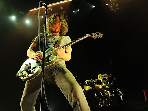 8 non-album Chris Cornell tracks that showcase his brilliance