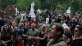 La muerte de activistas en el frente de batalla asesta un duro golpe al futuro de Ucrania