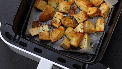 Jamie Oliver's 'delicious' air fryer garlic potatoes have the 'ultimate crunch'