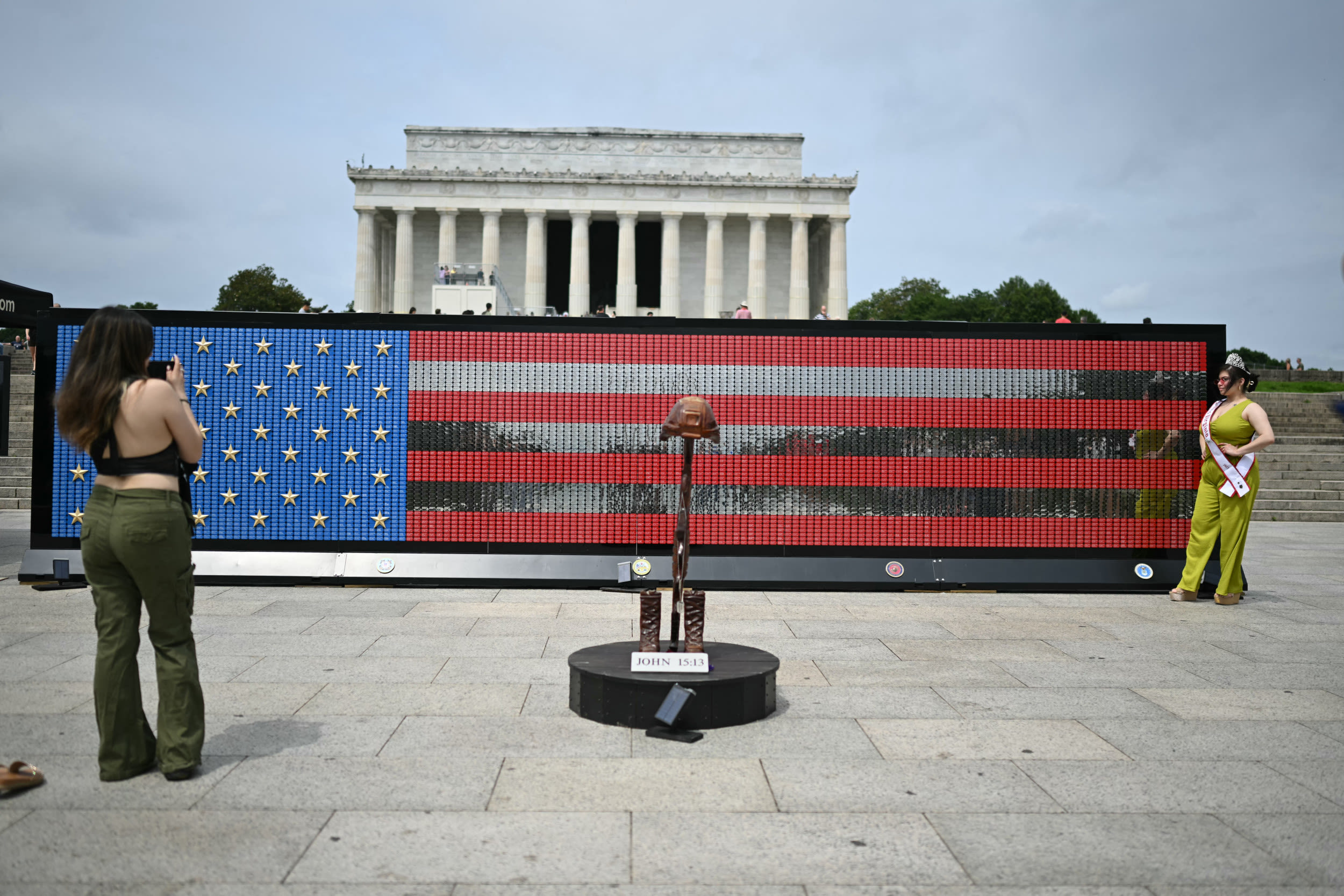 Democrats' deleted Memorial Day messages spark backlash