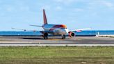 Las tormentas en Valencia obligan a desviar cuatro vuelos al aeropuerto de Alicante Elche, uno de ellos ha pedido prioridad y una ambulancia en tierra