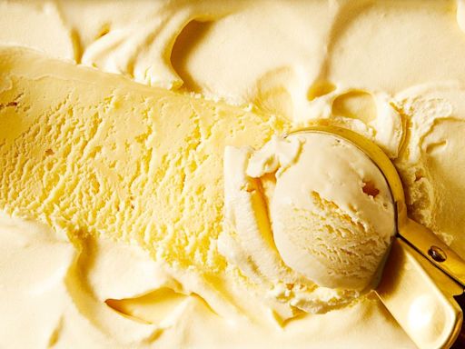 PSA: You Can Make The Best Vanilla Ice Cream Ever At Home