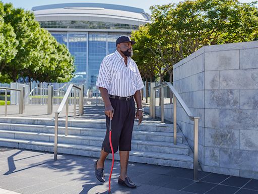 Cowboys Legend Ed 'Too Tall' Jones Partners with Innovative Walking Cane Startup