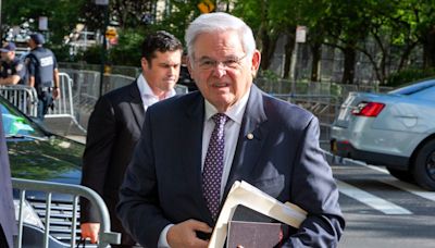 Prosecutors build their case at bribery trial of Sen. Bob Menendez with emails and texts