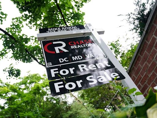 Ventas de casas nuevas en EEUU caen en abril, los precios suben respecto a hace un año