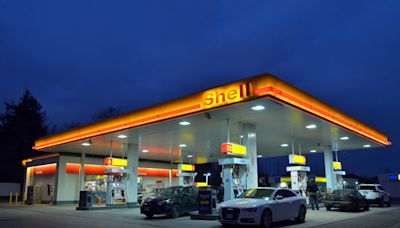 Is Shell (NYSE:SHEL) the Top Oil Dividend Stock to Buy in 2024?
