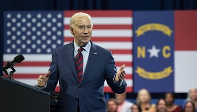 Biden dice que la economía va bien pero los votantes no lo ven en su tiquete de compra