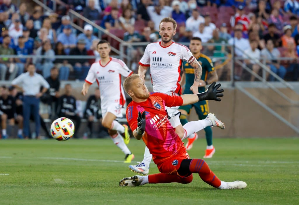 Earthquakes’ offense struggles as winless streak extends to nine with loss to LA Galaxy