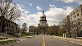 Illinois lawmaker seeks to criminalize flying American flag upside down