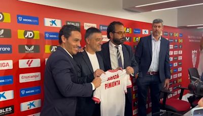 García Pimienta, presentado como entrenador del Sevilla. - MarcaTV