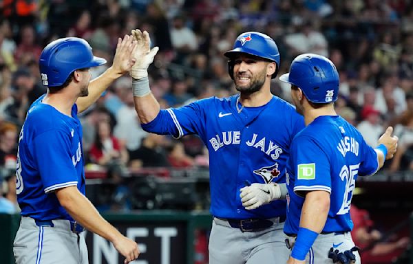 Blue Jays blow 7-run lead, but recover to beat Diamondbacks 8-7 after Guerrero's solo homer