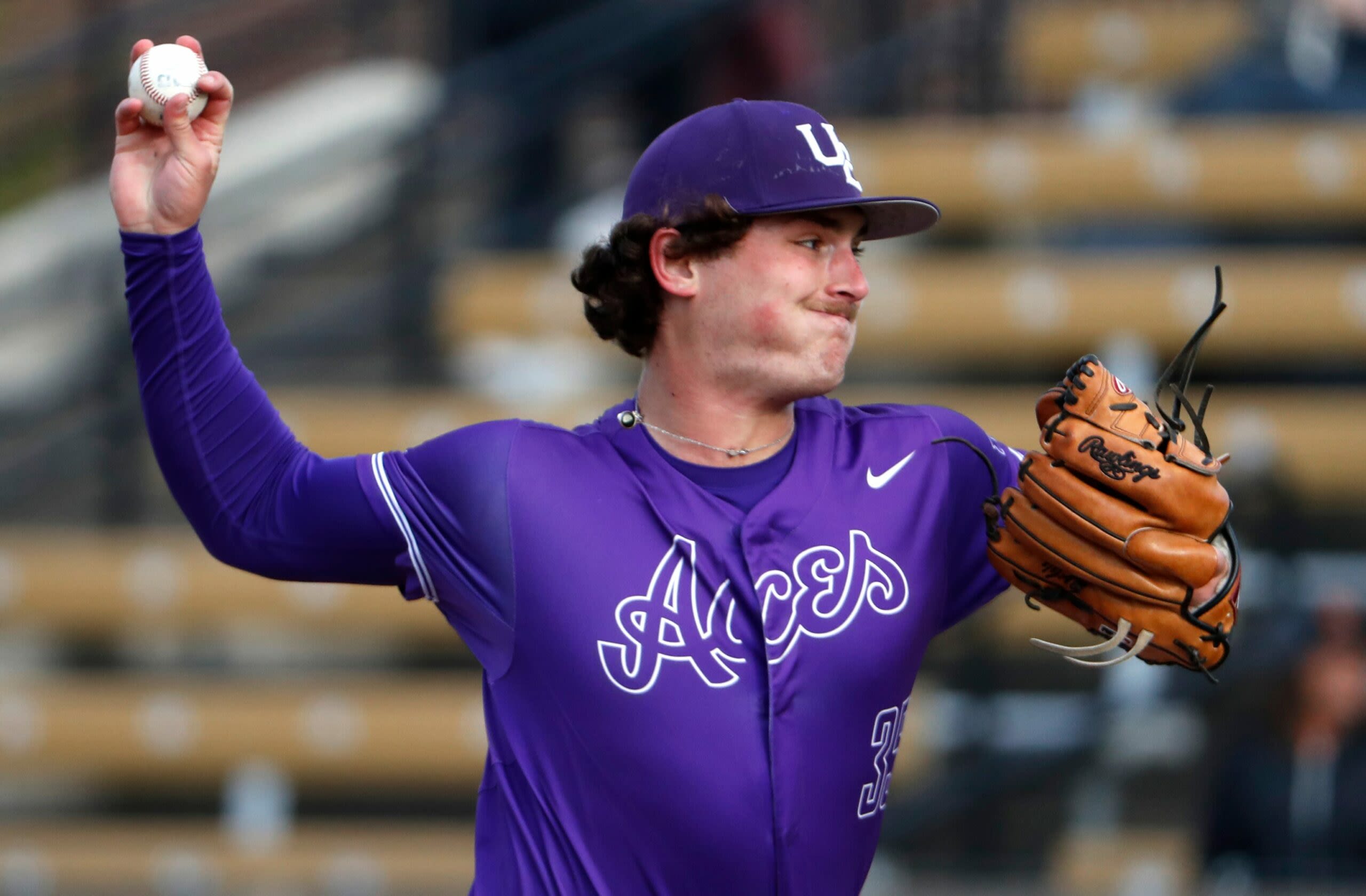 Purple Aces advance to play Vols in Knoxville Super Regional