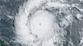 Última hora del huracán Beryl, en vivo: trayectoria, dónde tocaría tierra, noticias y más