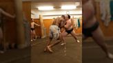 Micah Parsons se mide cuerpo a cuerpo... ¡con un luchador de sumo! - MarcaTV