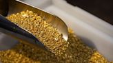 Gold prices climb as investors focus on US economic data