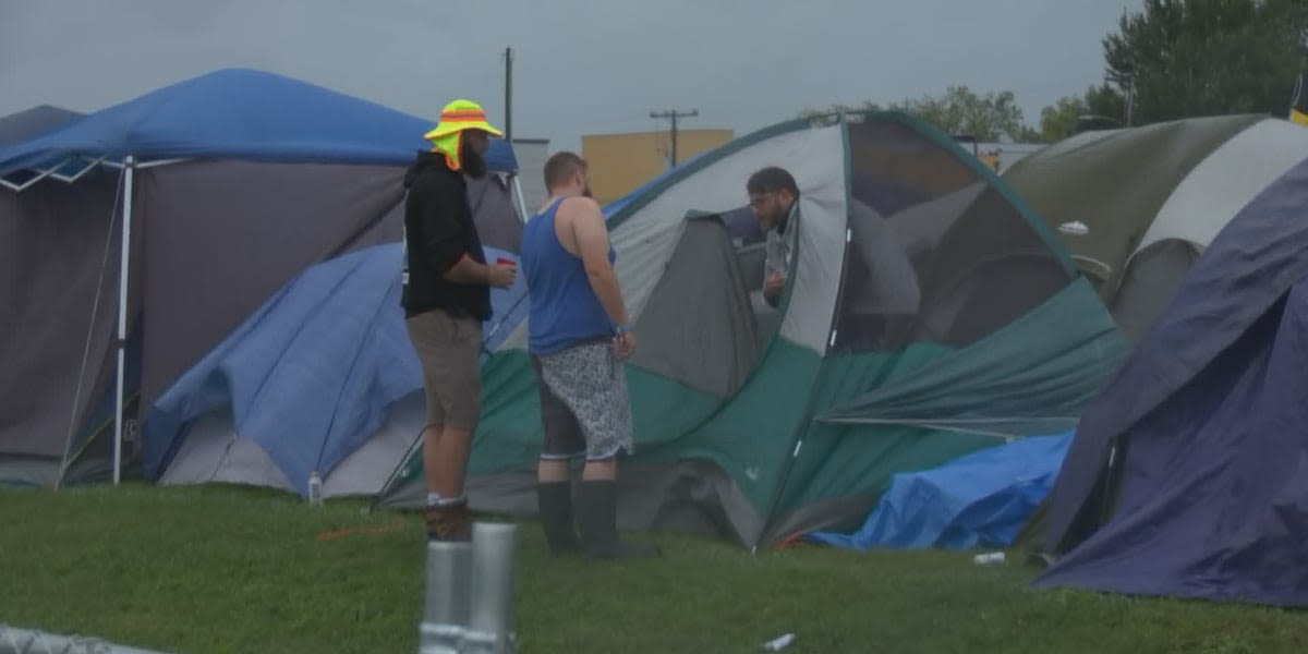 ‘Doing everything we can’: Louder Than Life continues weather delay