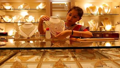 Budget 2024: Gems, jewellery exporters seek import duty cut on gold, silver, platinum bars to 4% - CNBC TV18