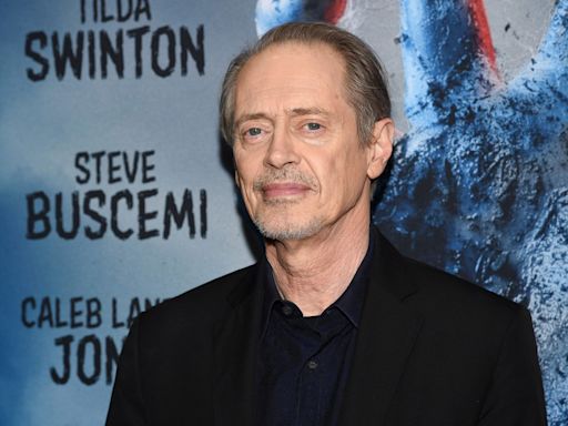 Agreden al actor Steve Buscemi en NY; recibe golpe en el rostro