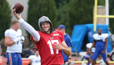 WATCH: Bills' Josh Allen mic'd up during 'Blue and Red' practice