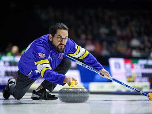 Kevin Koe recruits skip Aaron Sluchinski to join men's curling team