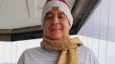 Zeca Pagodinho mostra seu novo look para curtir o inverno em casa