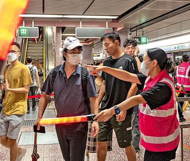 觀塘線4站停駛 行動不便者怨繞道 太子往黃埔車程多16分鐘 港鐵爭取今晨復常